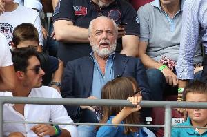 记者：德佬曾为收购那不勒斯放弃投资电影，如今球队成为意甲巨人