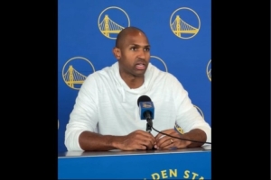 霍福德：不用追防库里干扰他投篮了 和他并肩作战感觉很特别