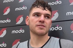 克林根：杨瀚森肯定需要适应NBA的节奏和打法 我去年也是如此