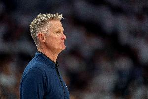 邓利维：我当然希望科尔能长期留队 只要他愿意随时可以续约！