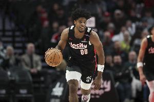 亨德森：一直强调快节奏但之前未形成体系 新赛季的打法会快很多