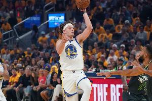 波杰：经验、天赋、竞争心态三者结合 百分百相信我们有能力争冠