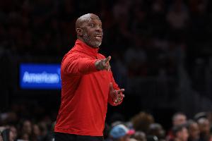 拓记：球队在训练营中延续了良好的防守 进攻加入了很多无球移动