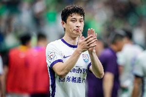 津媒：津门虎医务组抓紧时间对巴顿、谢维军治疗，效果还不错