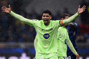 降低要价！西媒：巴萨愿4500万欧卖阿劳霍，此前要价6000万没人买