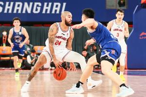 媒体人：达拉斯-摩尔已经和吉林男篮签约